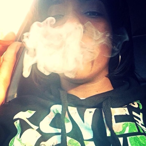 Meet your Posher, YaYa - Picture 3 of 4